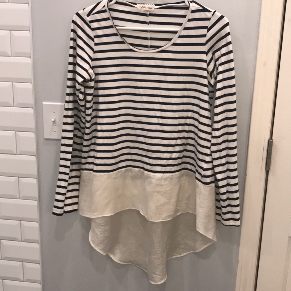 Lili’s Closet Stripped high/low layer top